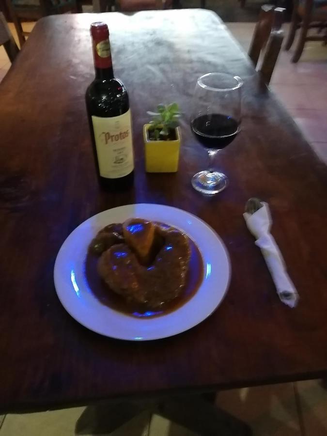 La Famosa Costillas A La Lena Jarabacoa Εξωτερικό φωτογραφία